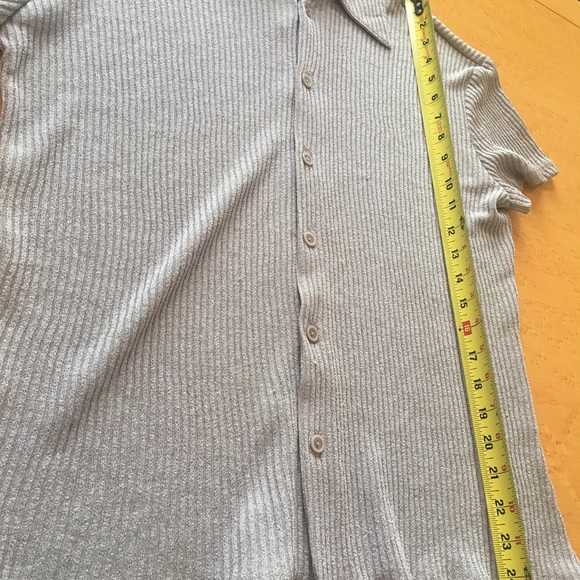 LE CHATEAU Short Sleeve Summer Shirt. Small - Picture 9 of 10